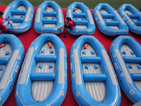 18 foot inflatable boat.jpg