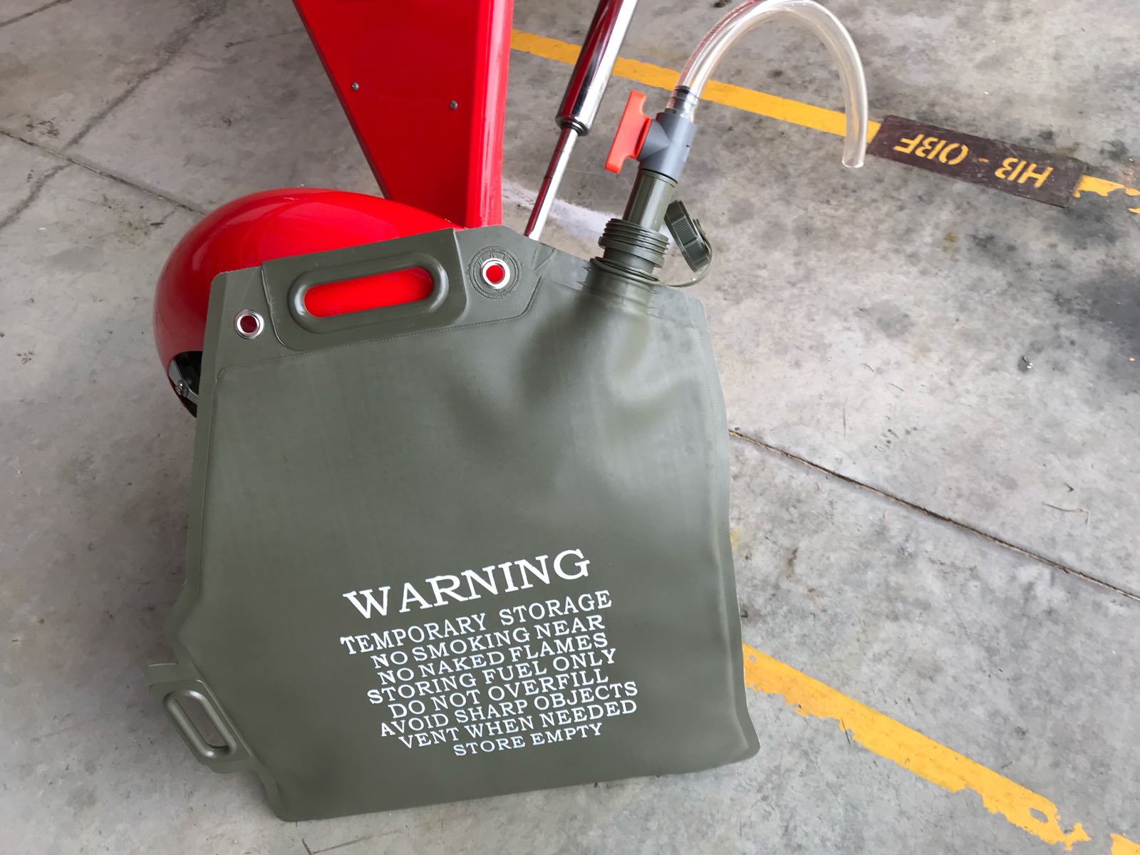 Collapsible Gasoline Container 5 Gallon Durable Five Gallon Gas Can 20Ltr Fuel Can Manufacturer 