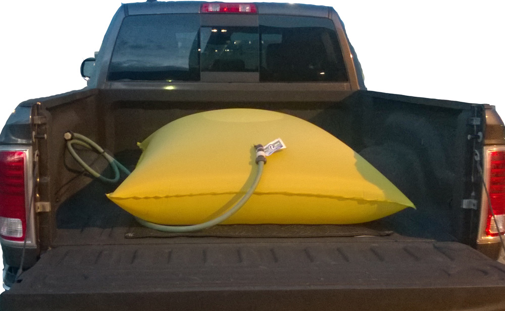 Collapsible Portable Water Bladder Mobile Storage Tank on Truck Bed